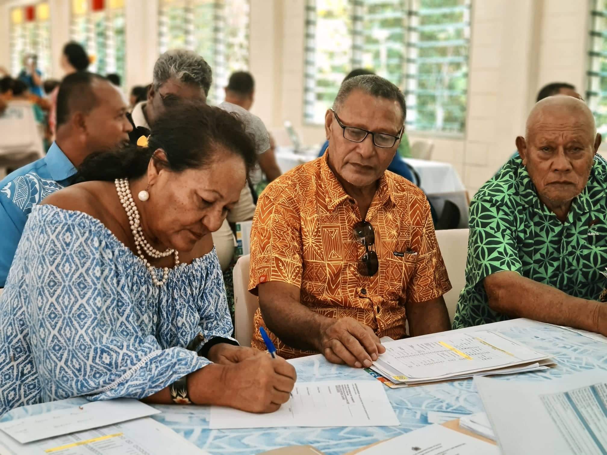 MAF delivers final SAFPROM Grant Agreements in Savaii, turns focus to Upolu farmers and fishers