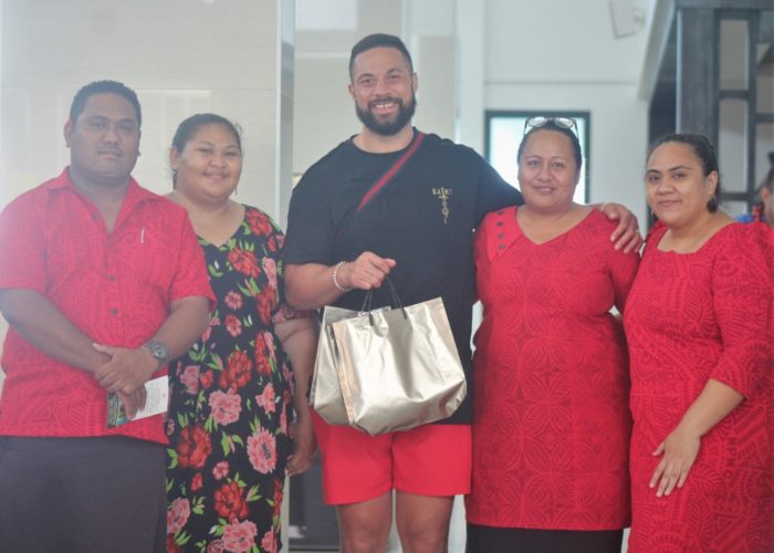 LUPESOLIAI LA’AULIOLEMALIETOA JOSEPH PARKER VISITS HOME.