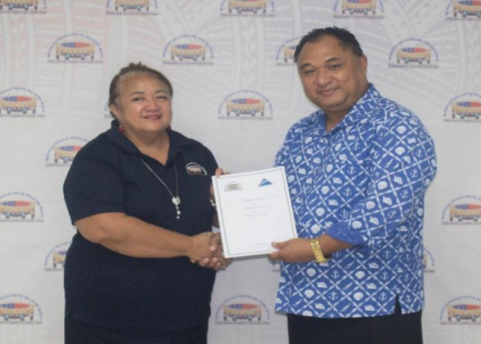 Ministry of Customs and Revenue and Samoa Institute of Accountants sign Memorandum of Understanding